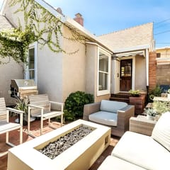 Vaulted 2BR Steps to Surf, Shops & Cafes