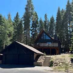 A-Frame Cabin | Hot Tub • BBQ • Family Fun
