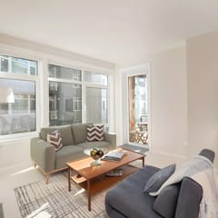 Waterfront Spacious 1BR+Den Walk to Pike Place