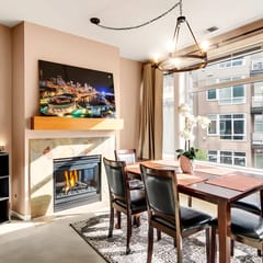 Waterfront 2BR Condo, Walk to Pike Place, Aquarium