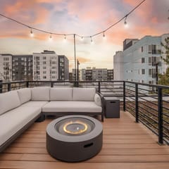 Modern Green Lake Gem – Rooftop, Walk Score 90