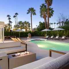 Fabulous New Modern 3BR Home with Pool and Spa