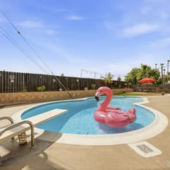 Charming 3BR w/ Hills Views, Pool & Billiards
