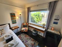 *Private Entrance Room* - Convenient and Cozy!