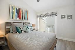 Beach Chic Condo | Walk to Strands Beach | Pool