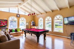 5 Bed Araby Estate Views, Pool, Game Rm, EV Charger