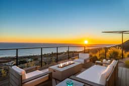 Newly Refreshed Malibu · Hot Tub · Ocean Views