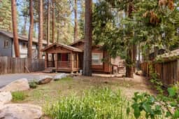 Cozy Kings Beach Retreat | Walk to Lake Tahoe - Image 2
