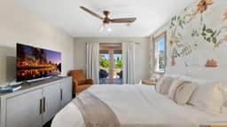 South Park Gem | Cozy Home + Rooftop Views - Imagen 4