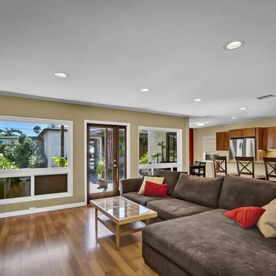 Bay Park 3BR Home w/ Hot Tub Short Drive to Beach