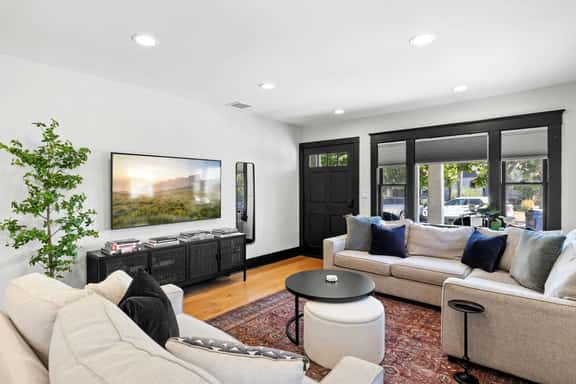 Mid-City LA Stay w/ Parking and Outdoor Space - Image 1