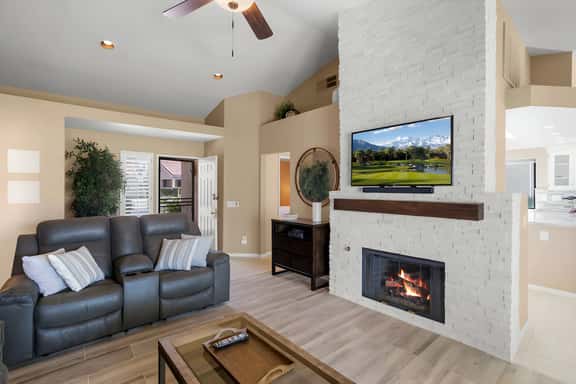 Palm Desert 2BR with Fireplaces and Pool - Image 1
