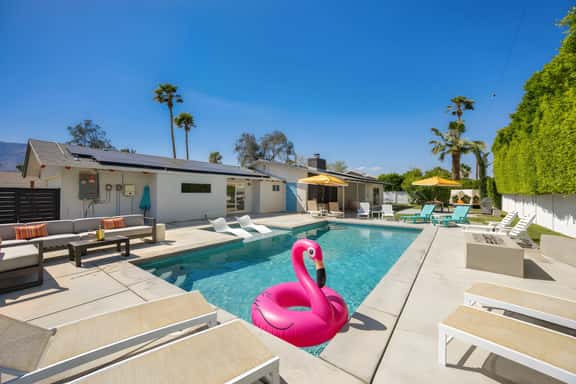 The Hollywood Hideout with Pool, Spa, Game Room - Image 1