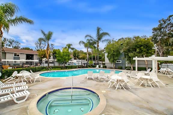 Modern Beach Home Just Minutes from the Beach - Image 1