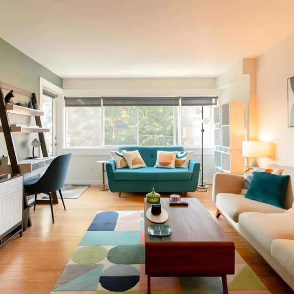 Bright Condo w/ City Views in Prime Location - Image 1