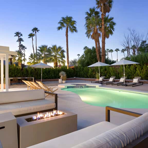 Fabulous New Modern 3BR Home with Pool and Spa - Image 1