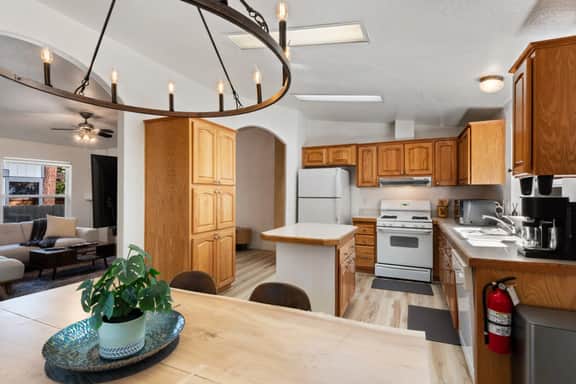 Cozy Kings Beach Retreat | Walk to Lake Tahoe - Image 4