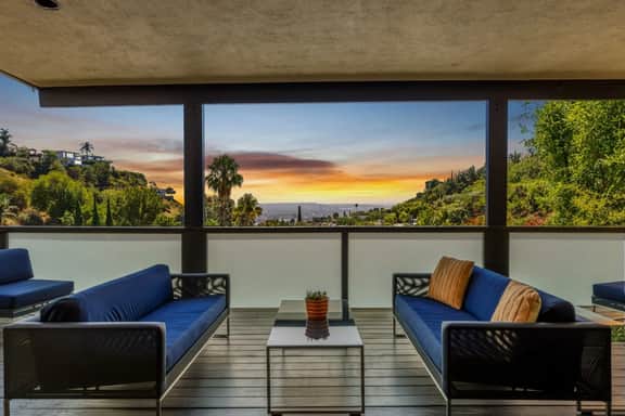 Hollywood Hills Mid-Century Retreat Views & Pool