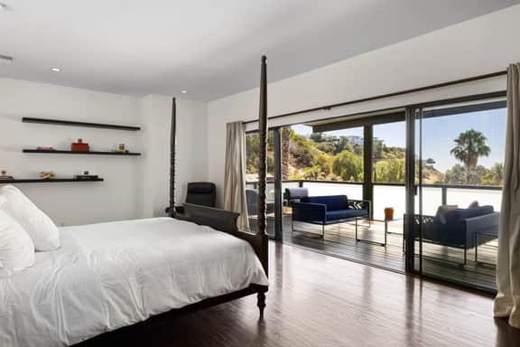 Hollywood Hills Mid-Century Retreat Views & Pool