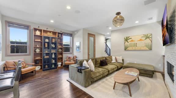 Stylish South Park Home w/ Rooftop Patio & Views - Image 4