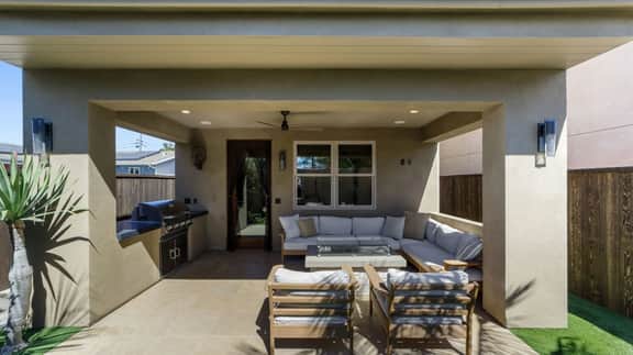 Stylish South Park Home w/ Rooftop Patio & Views - Image 5