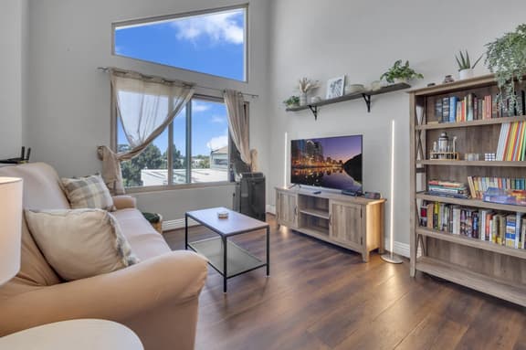 Spacious Point Loma 2BR w/ Ocean Views + Parking