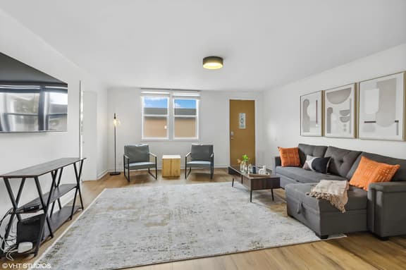 First-Floor Flat in Central Ottawa
