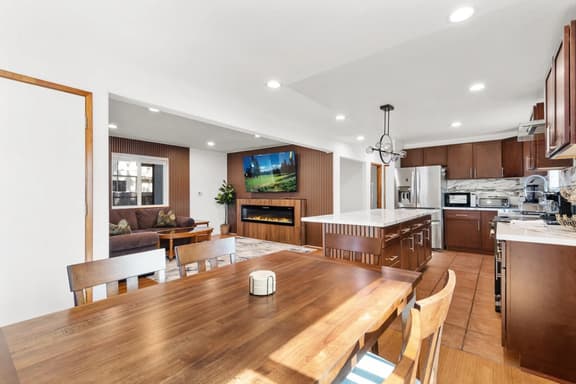1020 Glenwood Way, South Lake Tahoe