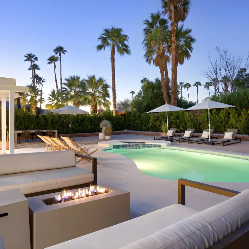 Palm Springs Paradise with Spa and Fire Pit
